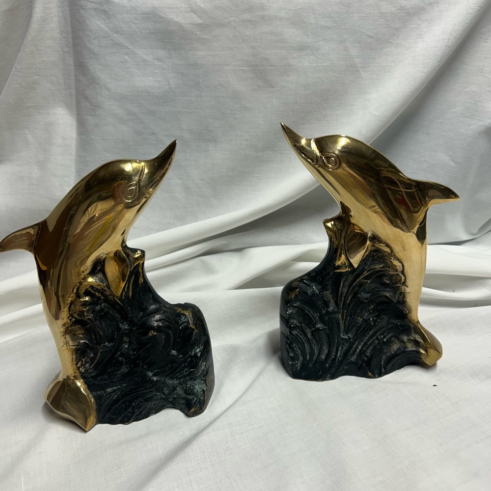 Vintage Brass Metal Dolphin With Ocean Waves Nautical Bookends MCM 70s - Picture 4 of 16